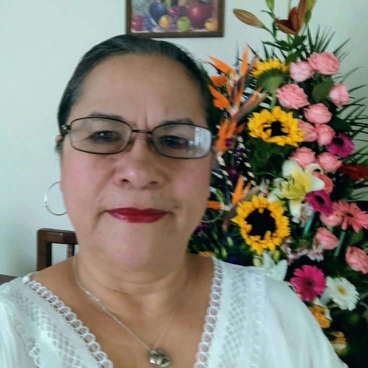 María L.
